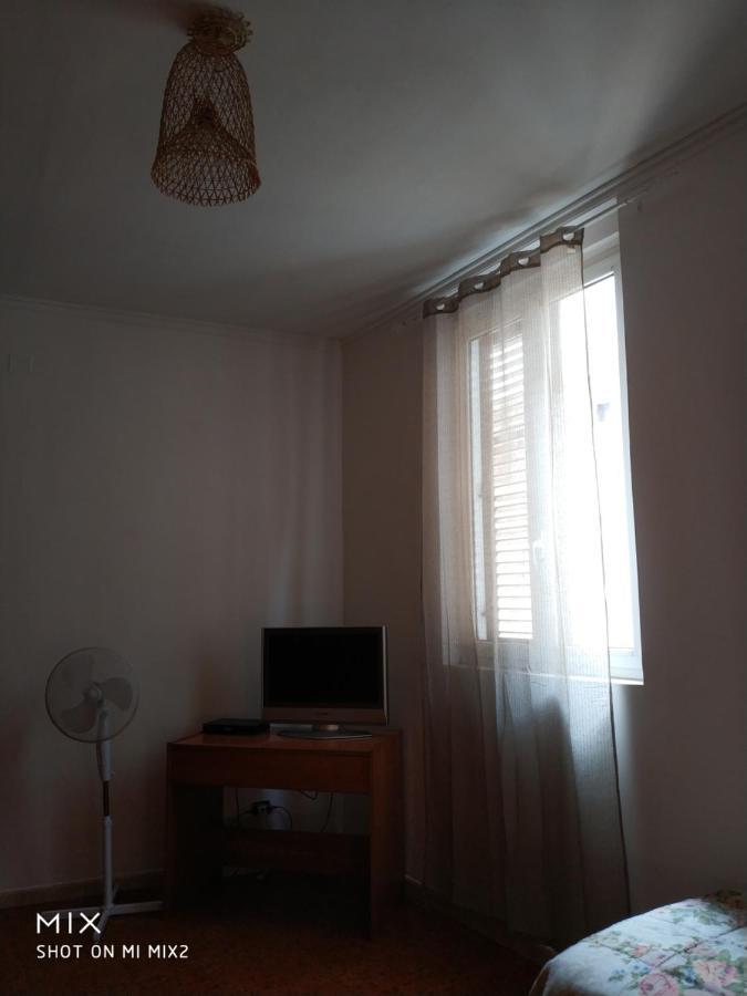Hostel Simili A Solo Per Uomini - Hostel-like Only For Man Taranto