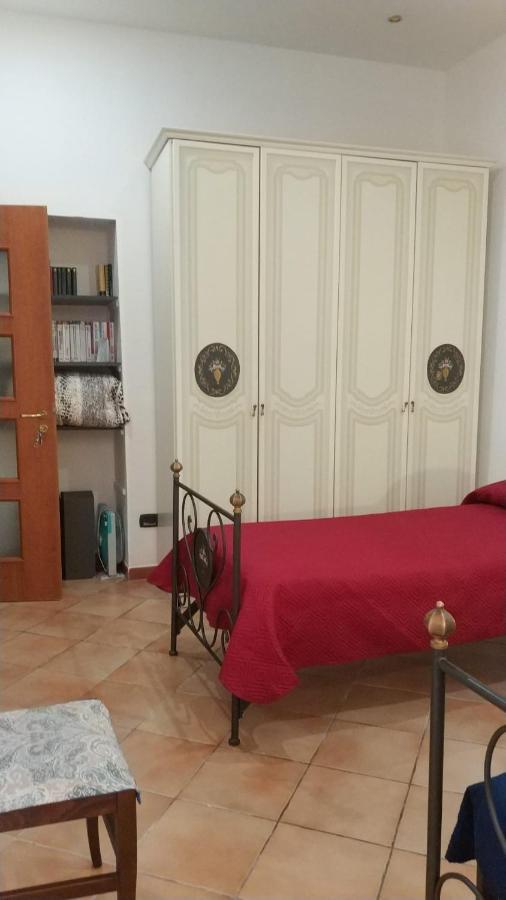 Simili A Solo Per Uomini - Hostel-like Only For Man Hostel *